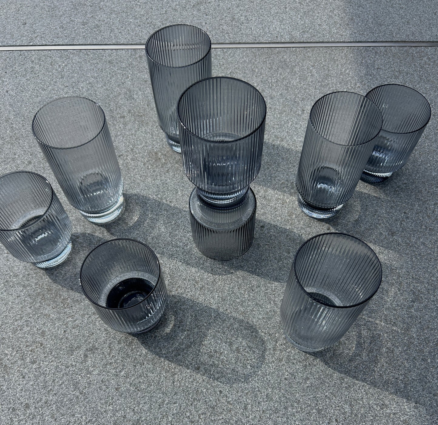 Glazenset Ribbel (12x) – Lichtgrijs